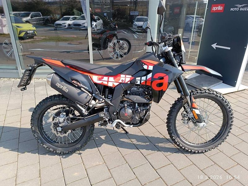 Aprilia RX 125 (2025) Varanus Black (sleva 16.000.-) - fotka 7 z 9