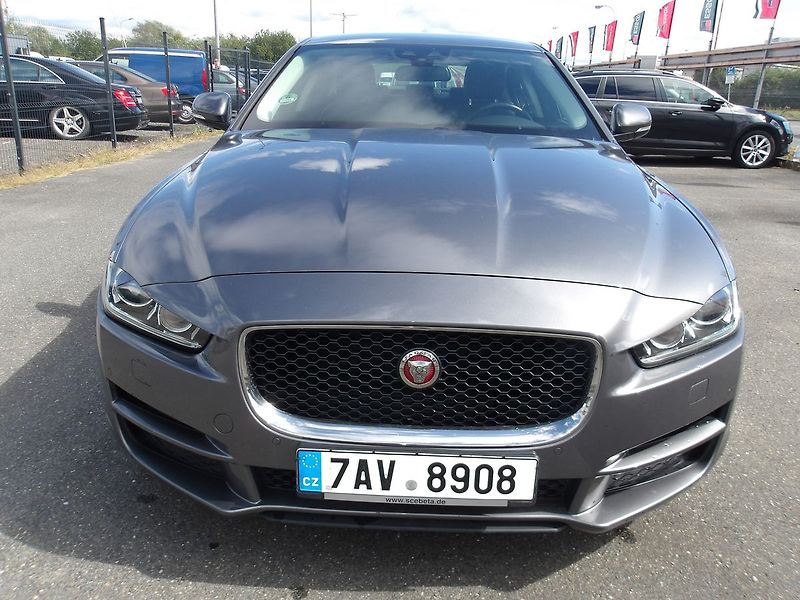 Jaguar XE 2,0D 120kW NAJ:133000km !!! - fotka 3 z 34