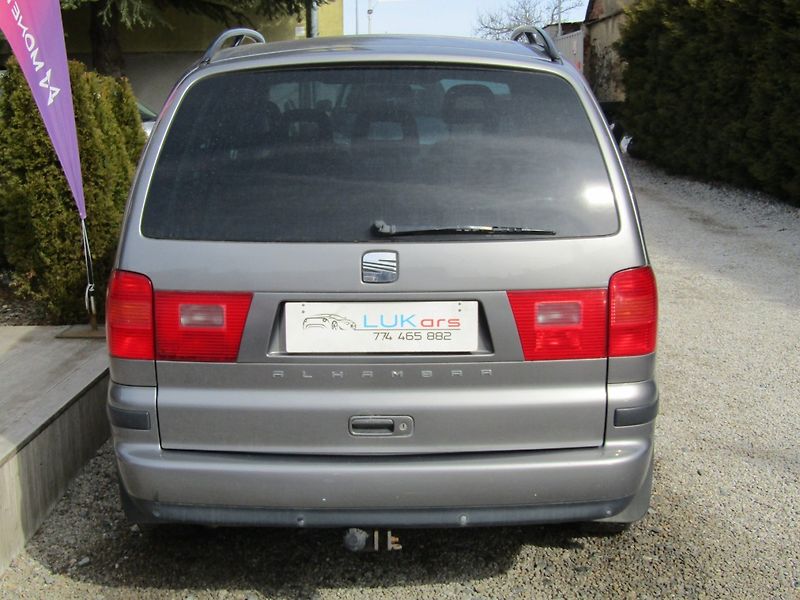Seat Alhambra (2006) 2.0 TDI 103kW - fotka 12 z 34