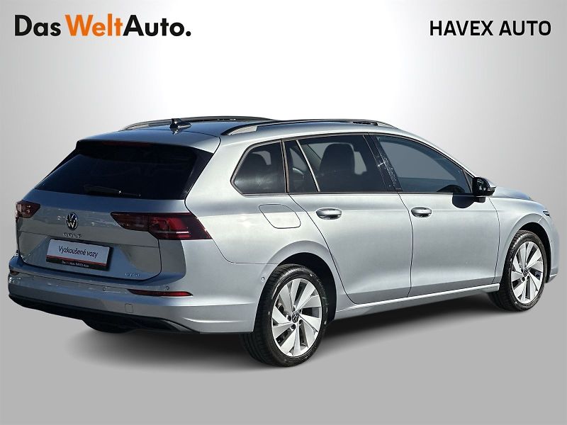 Volkswagen Golf Variant (2024) 1.5 eTSI DSG Life - fotka 2 z 33