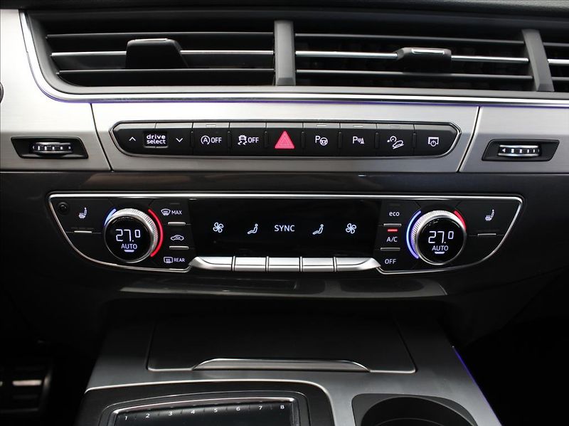 Audi Q7 3,0 TDi 200kW S-line 7-míst ČR - fotka 23 z 29