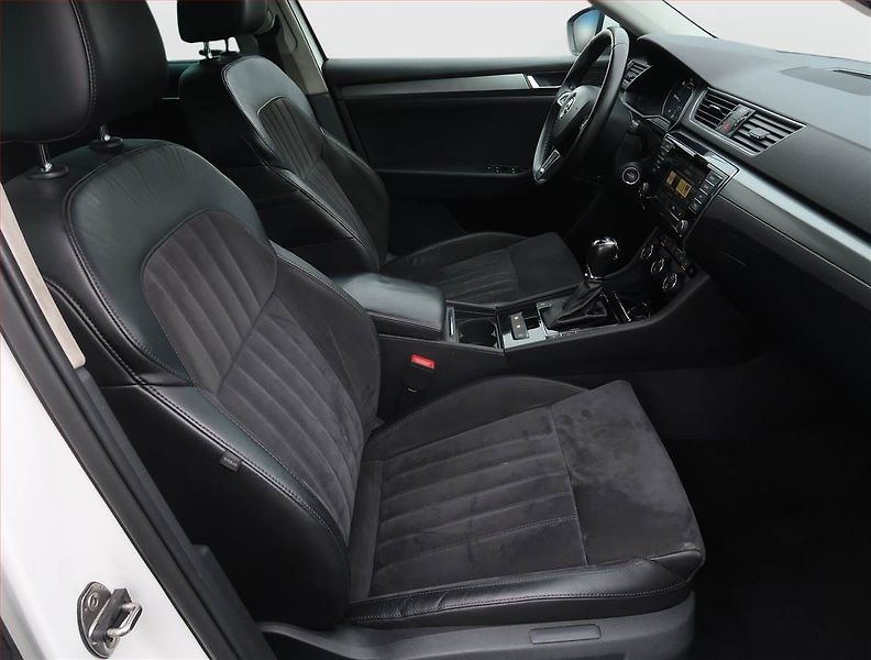 Škoda Superb (2016) Style Plus 2.0 TDI, Automat - fotka 9 z 24
