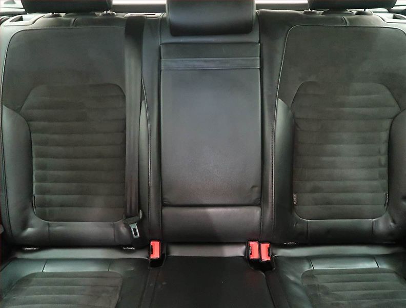 Volkswagen Passat (2011) 2.0 TDI, Tempomat - fotka 10 z 12