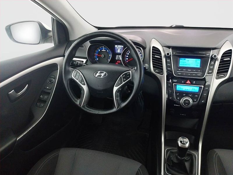 Hyundai i30 (2014) 1.6 CRDi, ČR,1.maj, Tempomat - fotka 7 z 17