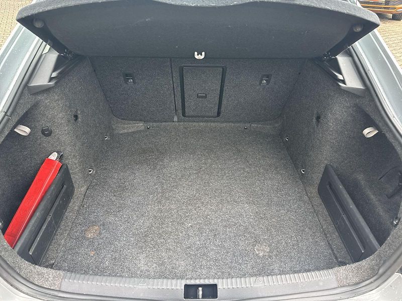 Škoda Octavia (2013) 2.0 TDI CR DPF Elegance - fotka 23 z 29