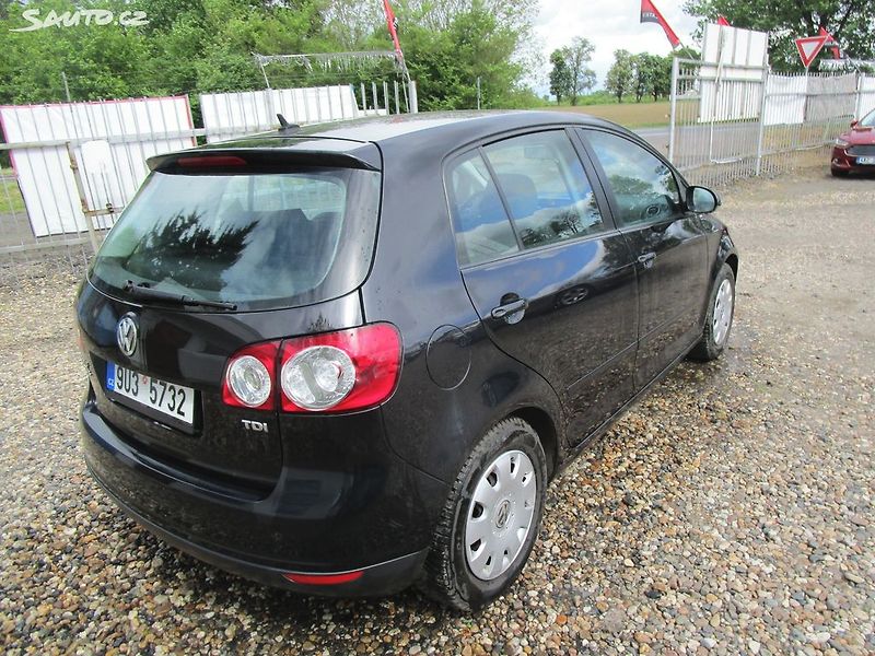 Volkswagen Golf Plus 1,9TDI - 77KW - NOVÁ STK - fotka 7 z 21