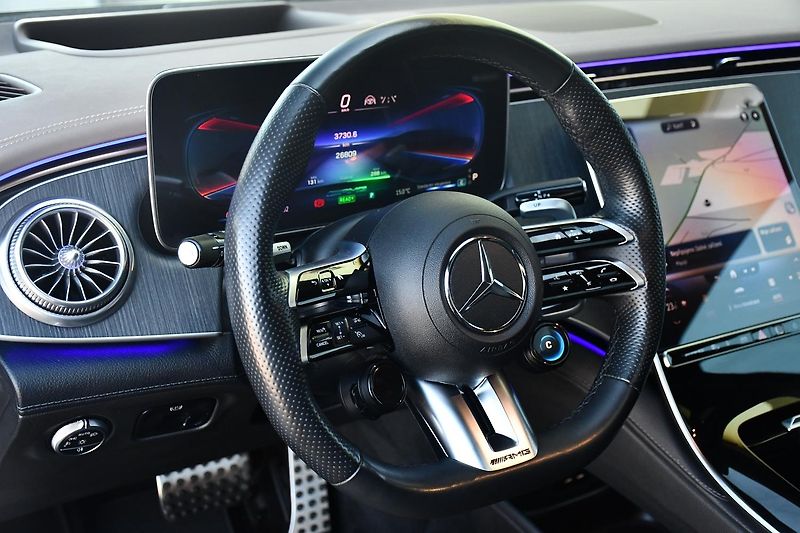 Mercedes-Benz EQE AMG 53 4MATIC+ PANO HUD ZÁRUKA - fotka 16 z 49