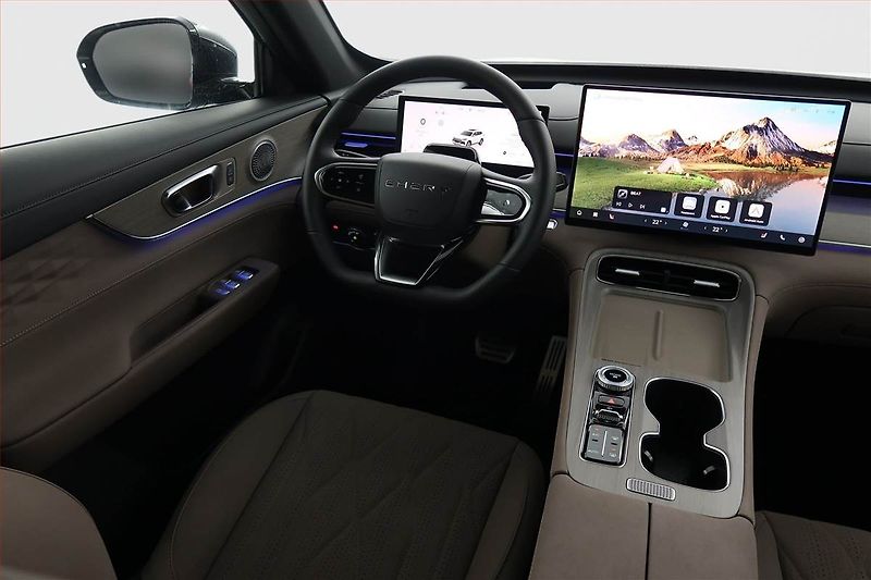 Chery Tiggo 8 (2026) 1.6 TGDI, UNIQUE, Ad. tempomat - fotka 7 z 23