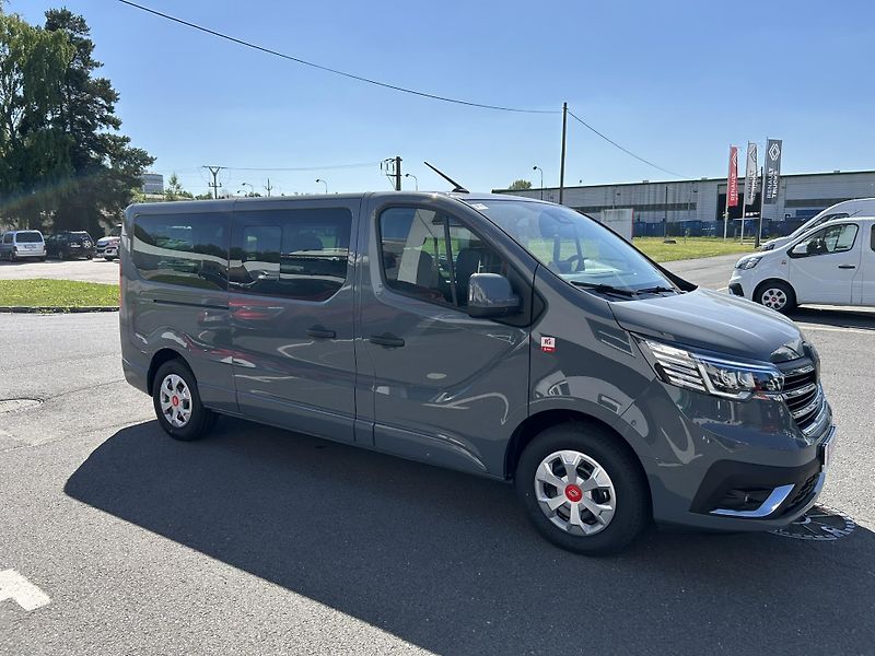 Renault Trafic (2026) COMBI L2H1 150k RED 8 míst - fotka 5 z 32