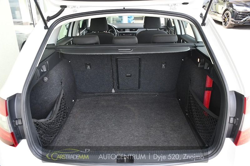 Škoda Octavia 1,6TDI STYLE ČR  - fotka 45 z 53