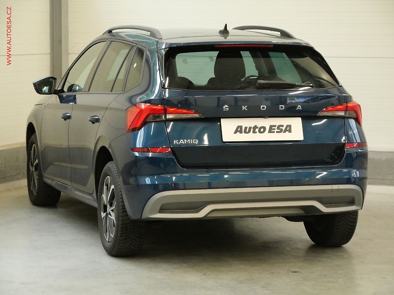 Škoda Kamiq (2021) 1.0 TSi, Ambition Plus, navi - fotka 6 z 23