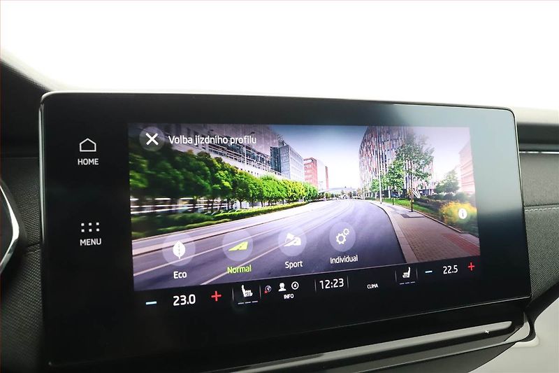 Škoda Octavia (2022) Style 2.0 TDI, Automat, ČR - fotka 14 z 17