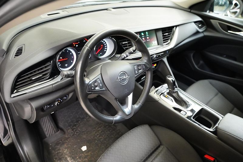 Opel Insignia - fotka 14 z 26
