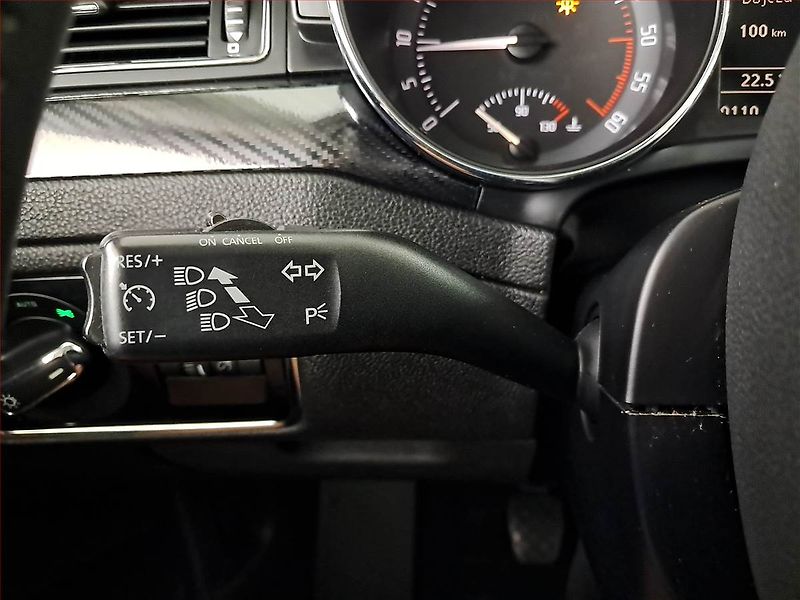 Škoda Superb (2008) 2.0 TDI, Navi, Tempomat - fotka 20 z 23