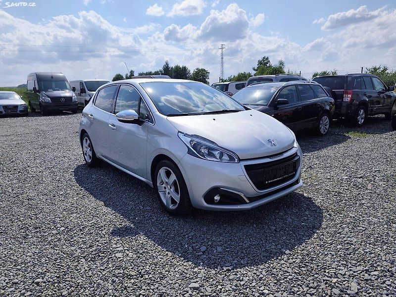 Peugeot 208 (2017) - fotka 7 z 32