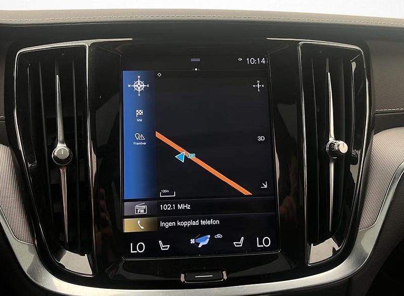 Volvo S60 Recharge T8 AWD R Kam Pano Taž - fotka 22 z 33