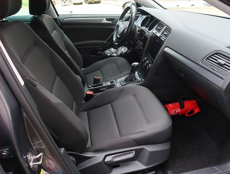 Volkswagen Golf (2020) 32 kWh - 37 Ah, SoH 92% - fotka 9 z 21