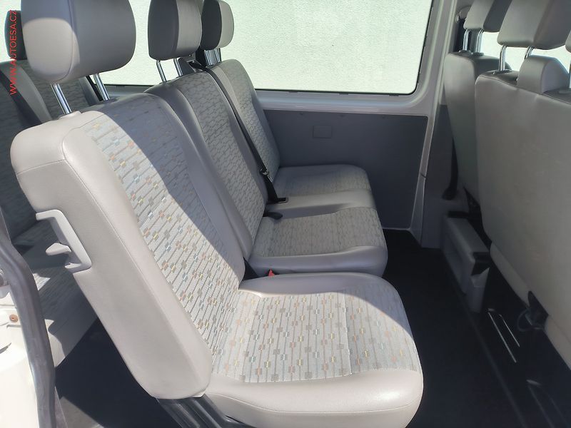 Volkswagen Transporter (2012) 2.0TDi 4x4 L2H1 9míst, TZ - fotka 11 z 17