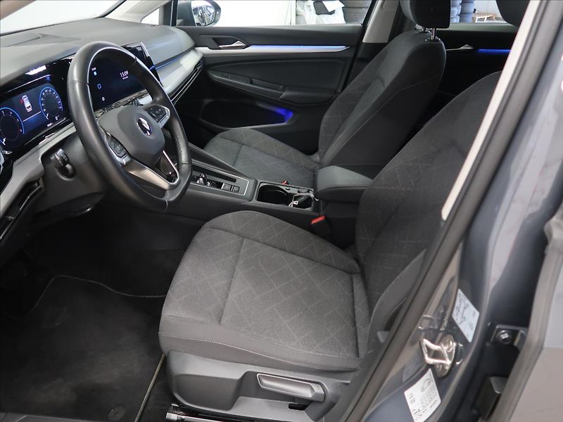 Volkswagen Golf 2,0 TDI Life 1.majitel TOP! - fotka 11 z 41