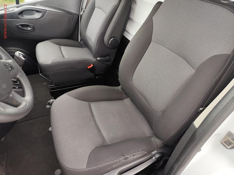 Renault Trafic (2020) 2.0dCi L1H1, TZ, +kola, klima - fotka 11 z 25