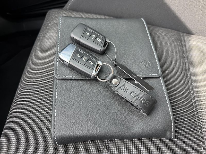 Volkswagen Passat 2.0 TDI MASÁŽ NAVIGACE 2X KOLA - fotka 37 z 40