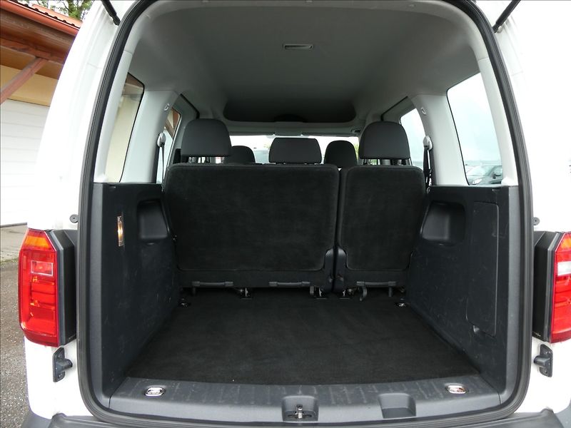 Volkswagen Caddy 2,0 TDi 1.majitel,závěs,tempom - fotka 24 z 49