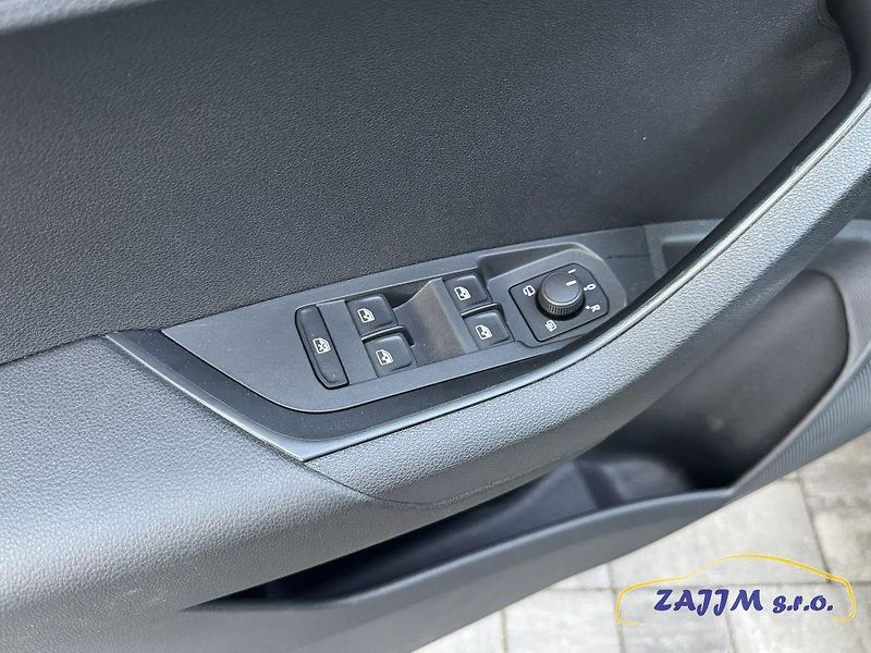 Škoda Karoq Exclusive 2.0TDI 110kw 4x4 DSG - fotka 37 z 52