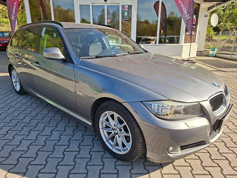 BMW Řada 3 (2010) 320d 105kW 6MAN -NAVI-SENZORY - fotka 1 z 42