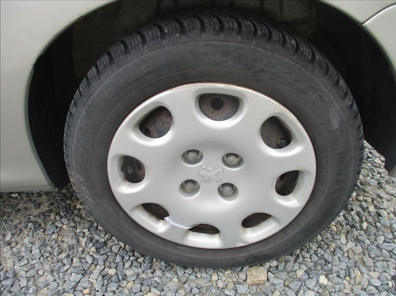 Peugeot 206 1,4 i,klima,serv.kniha,CZ - fotka 14 z 17