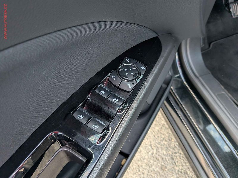 Ford Mondeo (2015) 1.5EB, ČR, Výhř.sed. - fotka 9 z 14