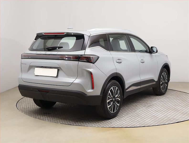 Chery Tiggo 7 (2026) 1.6 TGDI, LUXURY, Ad. tempomat - fotka 5 z 24