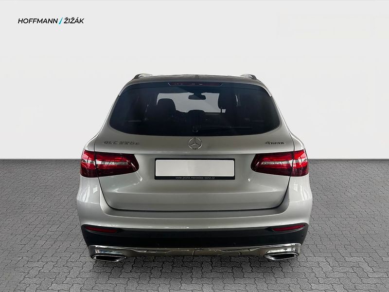 Mercedes-Benz GLC 220d 4Matic - fotka 5 z 11