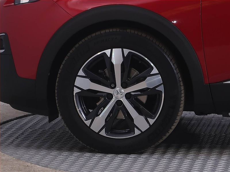 Peugeot 3008 (2020) Allure 1.2 PureTech, Automat - fotka 15 z 23