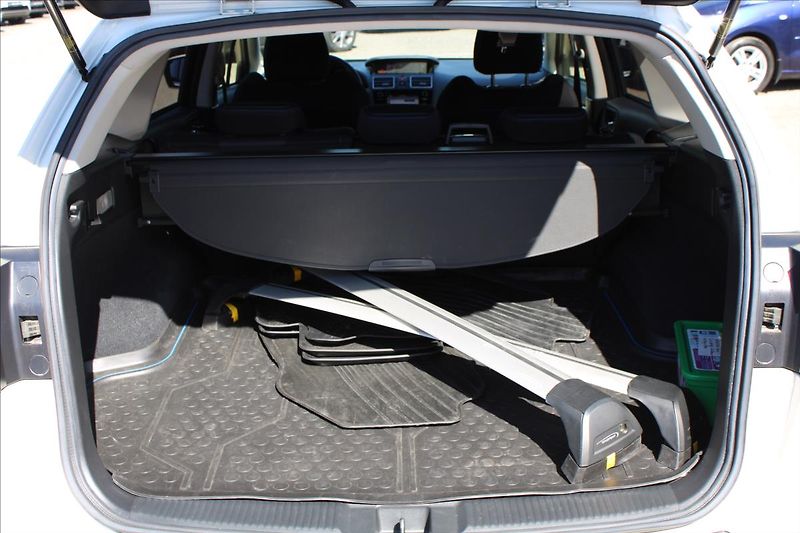 Subaru Levorg 1,6 GT-S  1.MAJ,A/T,4x4,28TKM - fotka 29 z 34