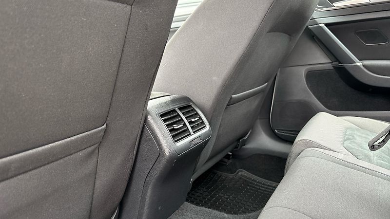 Volkswagen Golf (2019) 1.6 TDI REZERVNÍ KOLO - fotka 22 z 22