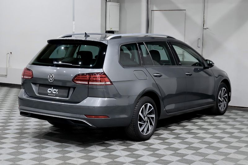 Volkswagen Golf 7 FL Variant 1.4 TSI 92 kW DSG - fotka 6 z 33