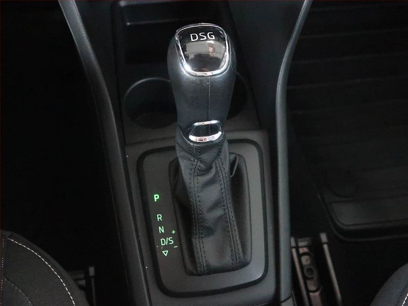Škoda Rapid (2015) Spaceback 1.4 TSI, Automat - fotka 13 z 15