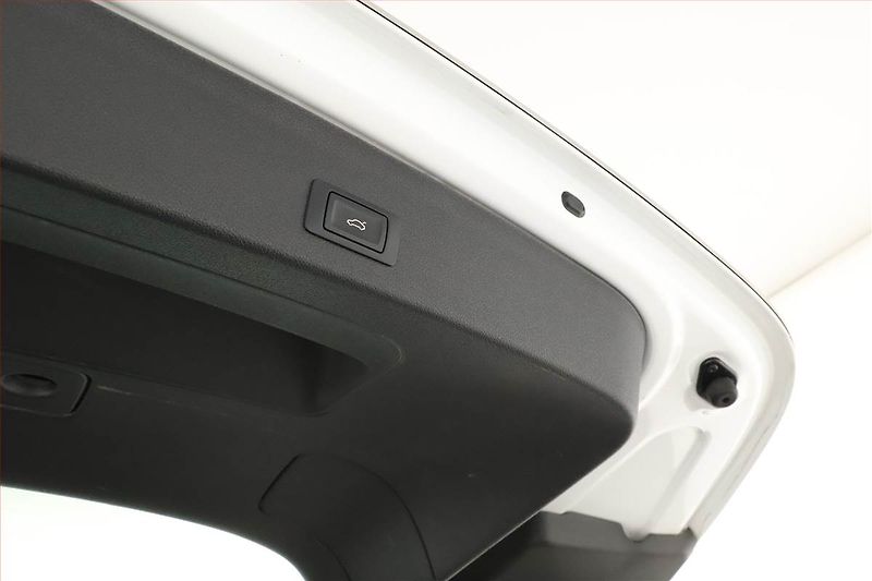 Audi Q5 (2016) S line 2.0 TDI, 4X4, Automat - fotka 14 z 19