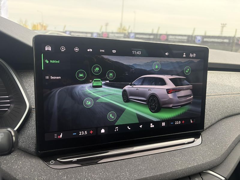 Škoda Octavia 2.0TDI 110 kW DSG TOP SELECTIO - fotka 18 z 22
