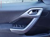 Peugeot 2008 (2019) 1.2 PT, 1.maj,ČR, 1.M-ČR - náhled 14