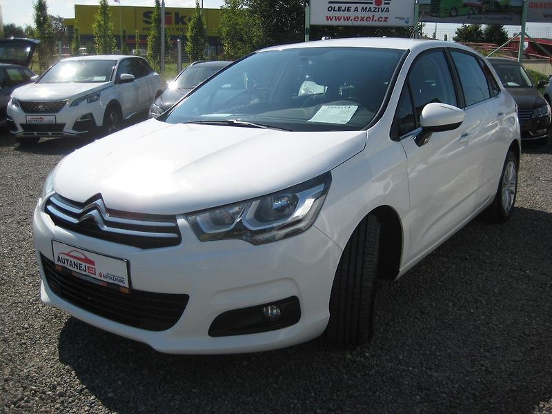 Citroën C4 1.6 HDi NEHAVAROVÁNO-DPH-ČR !! - fotka 12 z 28
