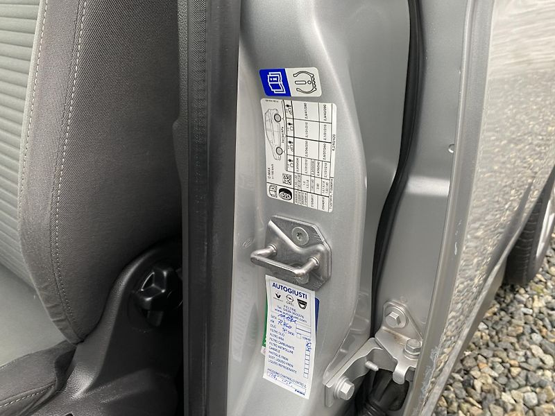 Ford C-MAX 1.5TDC-i 120PS NEW MODEL NAVI! - fotka 143 z 155