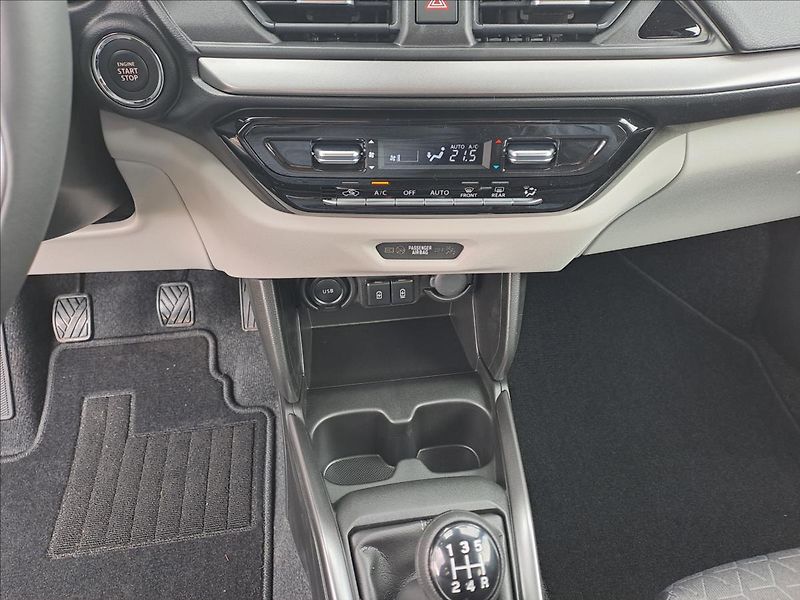 Suzuki Swift (2026) 1,2 ELEGANCE HYBRID - fotka 16 z 22