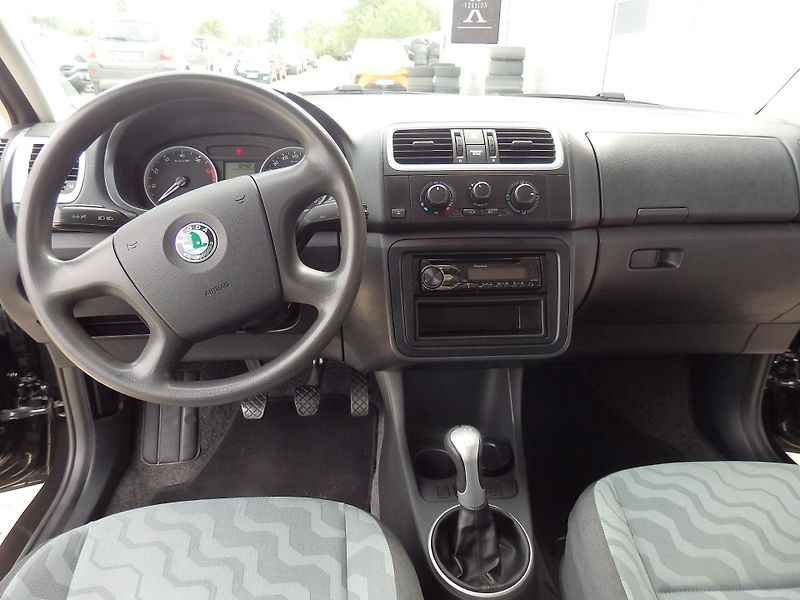 Škoda Fabia 1.4 16V KLIMA, ZÁVĚS - fotka 12 z 15