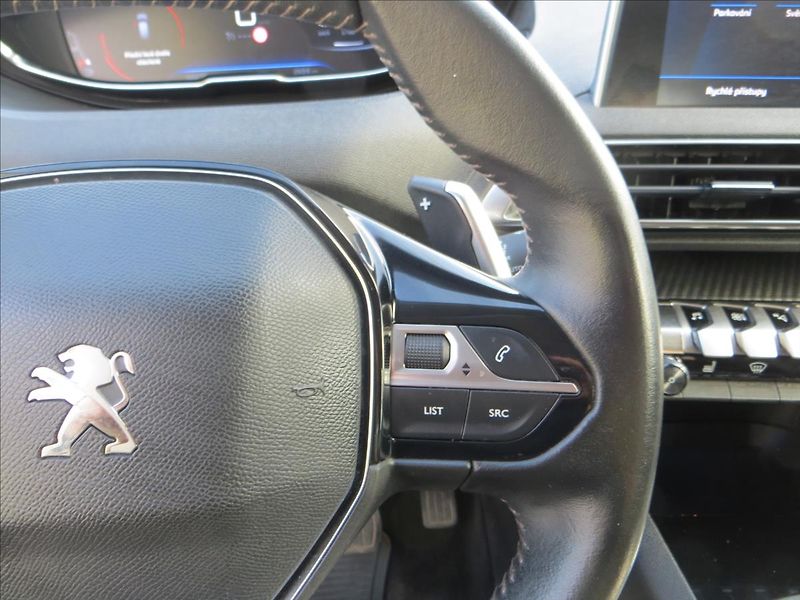 Peugeot 3008 1,5 BlueHDi AUT ACTIVE ČR - fotka 18 z 23