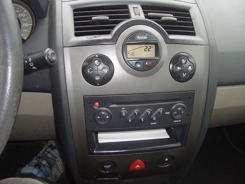 Renault Mégane (2006) 1,5dci - fotka 12 z 13