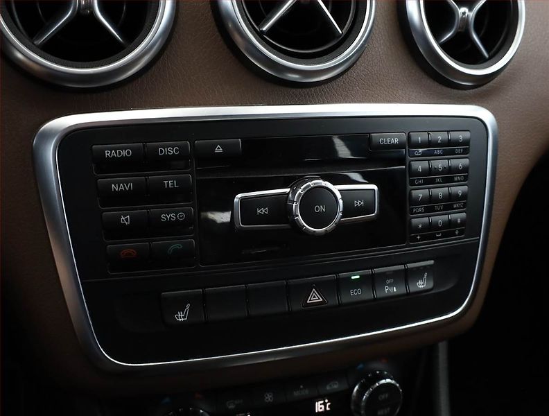 Mercedes-Benz Třídy A (2012) A 180, Kůže, Navi, Bi-Xenony - fotka 13 z 17
