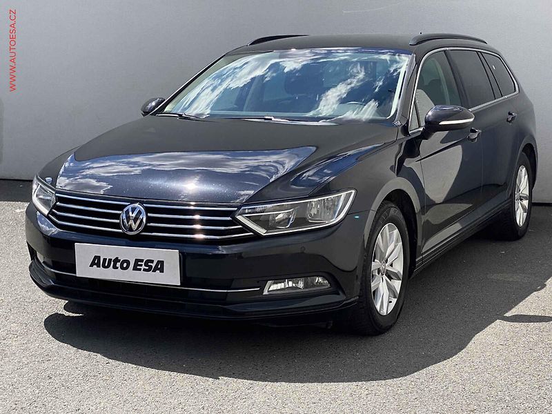Volkswagen Passat (2018) 1.4 TSi, Comfortline, navi - fotka 3 z 17