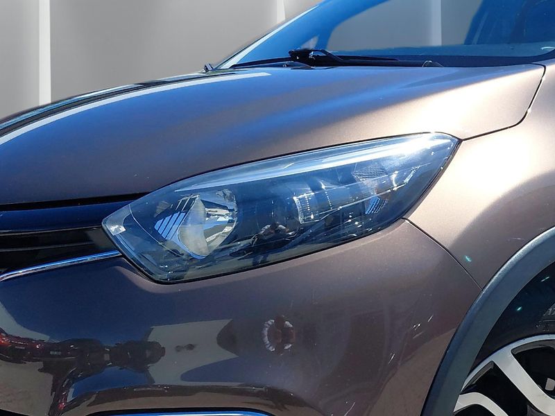 Renault Captur (2013) 1,5 DCi 66 kW LIMITED - fotka 9 z 23