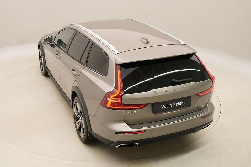 Volvo V60 CC B5 AWD BRIGHT PLUS AUT CZ - fotka 18 z 50
